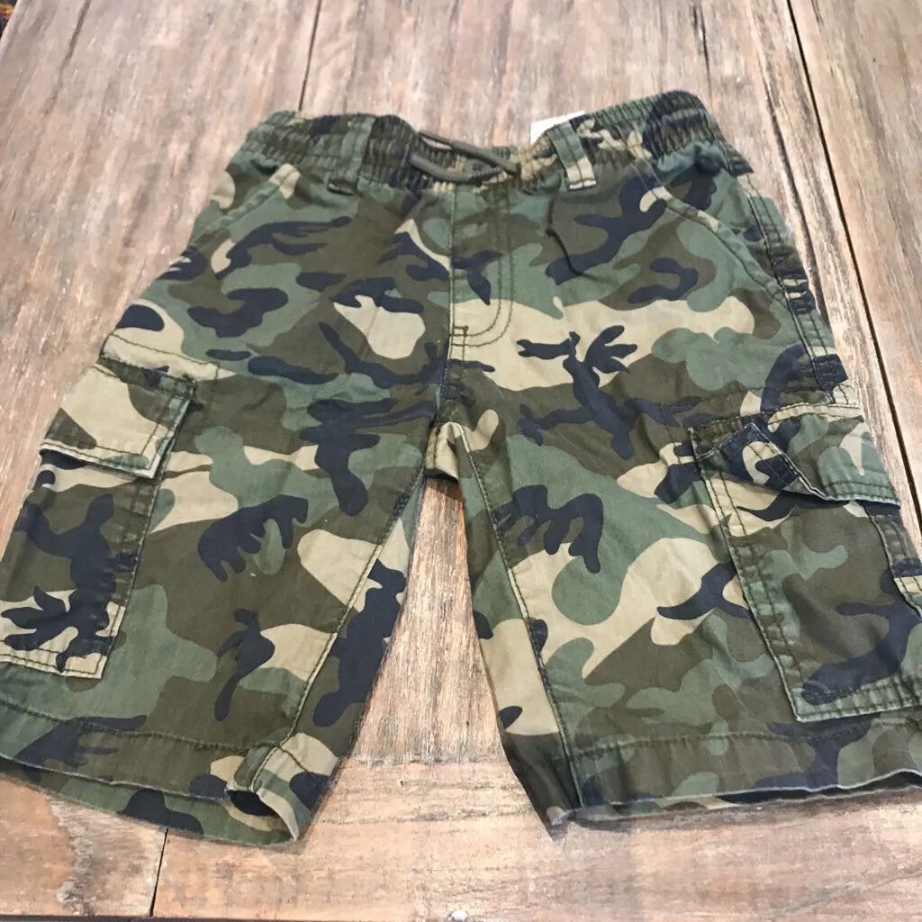 Children's Place Green Camo elst/waist Cargo Shorts 7Y